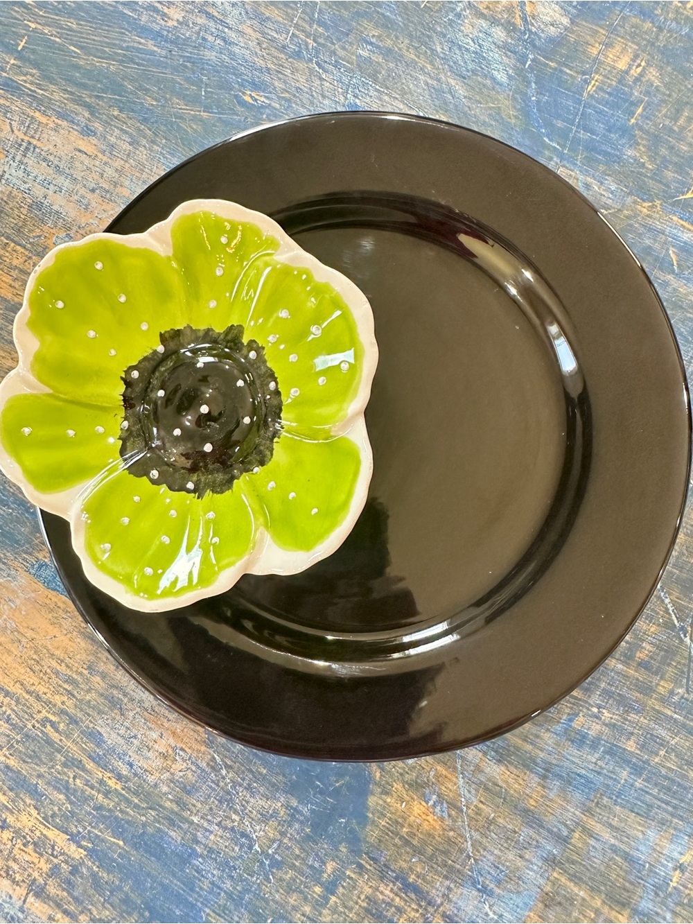 Green Flower Ceramic Dip Bowl with Black Serving Plate